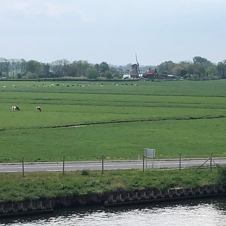 Rural Chalet Aan De Vecht Near Amsterdam Nigtevecht Dış mekan fotoğraf